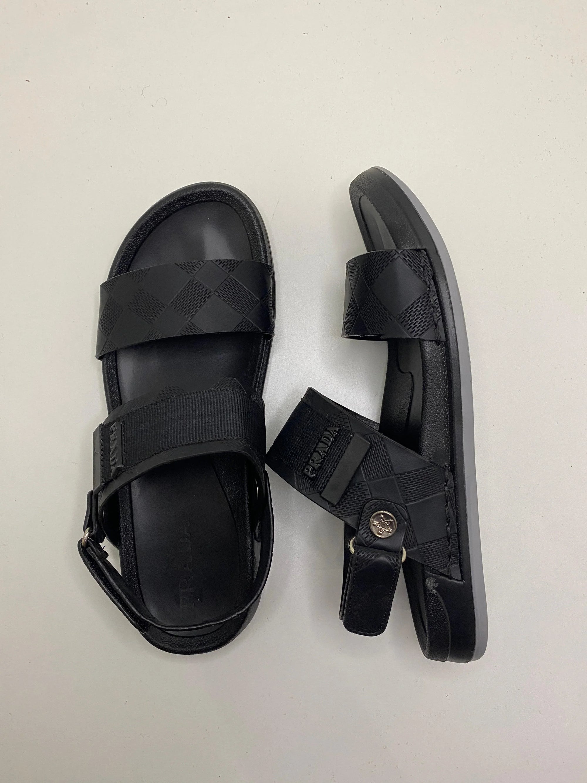 Parada Touch Dualwear Sandals β Festive & Casual