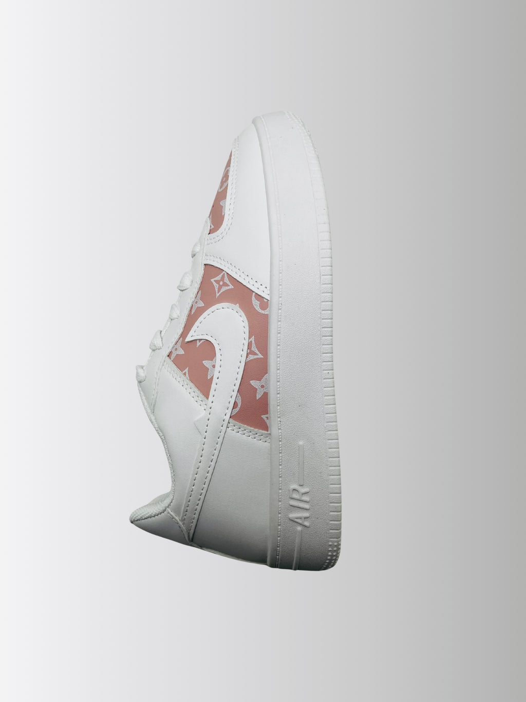 Women’s Casual Sneakers – Stylish & Comfortable Fashion Shoes (Made in China)