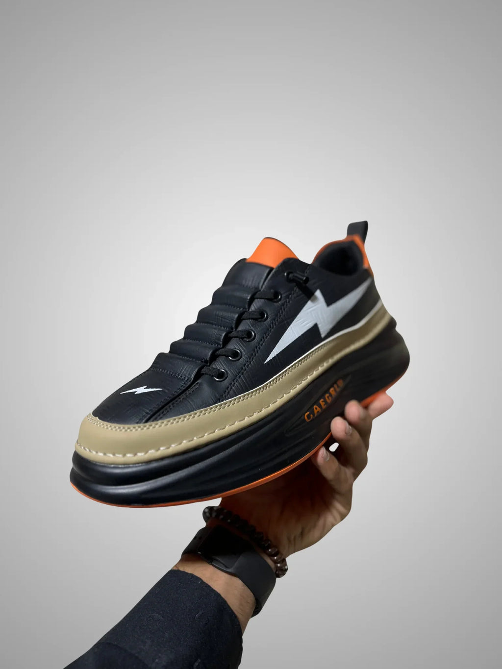 StrideCore™ MaxRunner – Men’s Lightweight Breathable Running Shoes