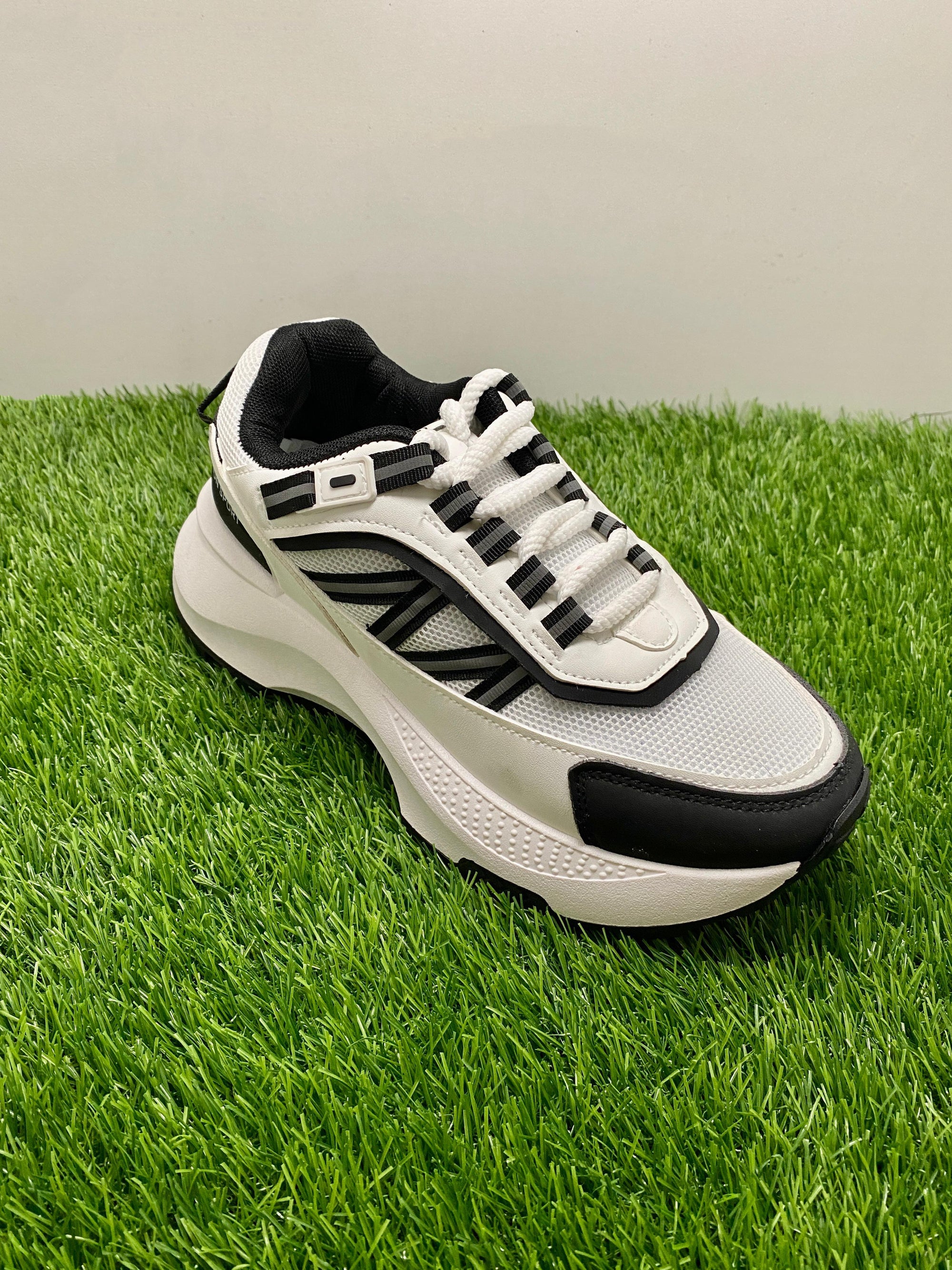 Trendy Women Joggers – Casual Wear Sneakers for Daily Use & Walking