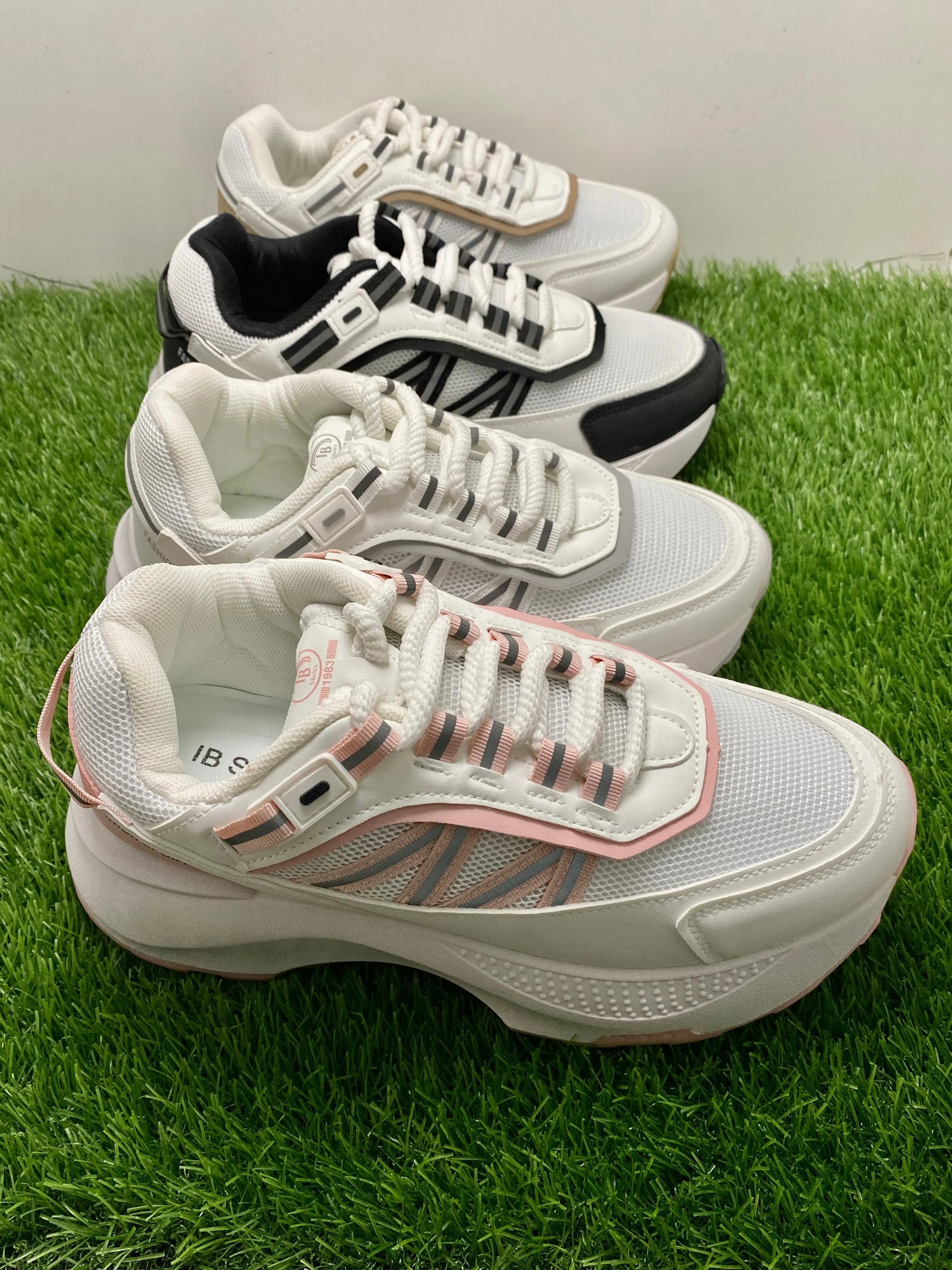 Trendy Women Joggers – Casual Wear Sneakers for Daily Use & Walking