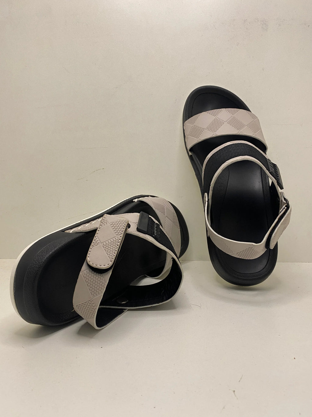 Parada Touch Dualwear Sandals – Festive & Casual